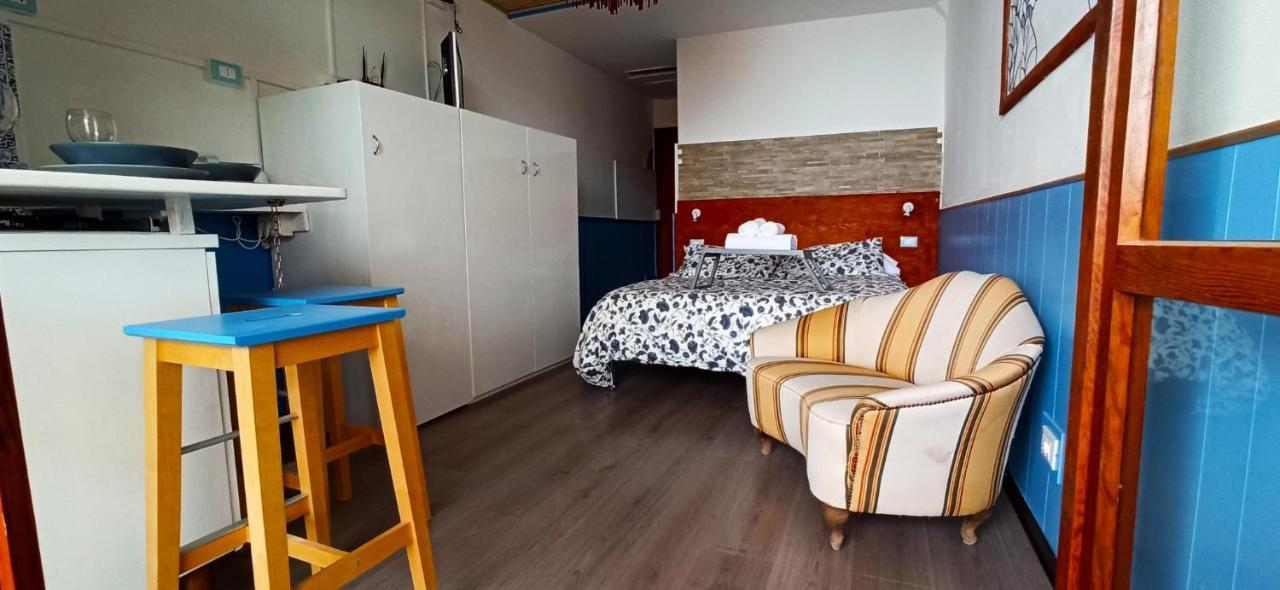 "Sea-See" Studio Taormina Center - Bellissima Vista Mare - Corner Kitchen Exterior foto
